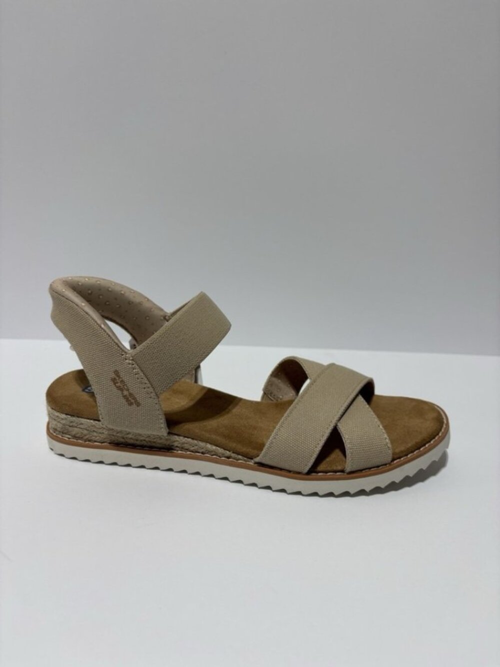 Skechers Women’s Bobs Desert Kiss Slip In Sandals, Size 9 M